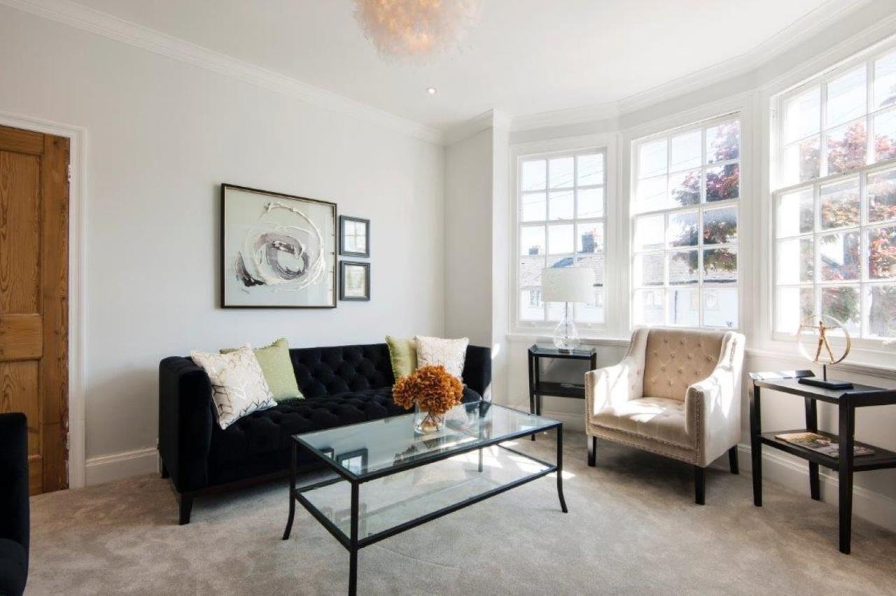 Modern Family Home In London Close To Amenities And Train Exterior foto